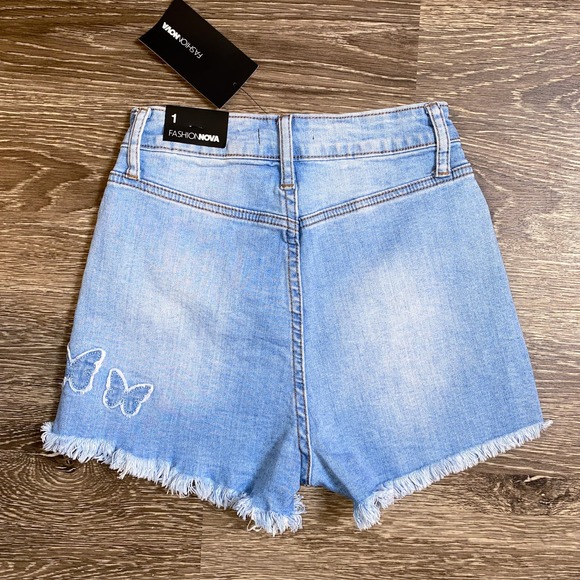 New Fashion Nova 1 Butterfly Denim Shorts Medium Wash Y2k Jeans Fringe Frayed - Picture 3 of 3